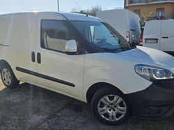 Bianco / pastello Usata 2017 Fiat Doblò Monovolume | 5900 € (Buon prezzo)