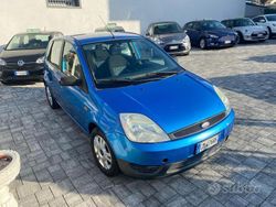 Blu Usata 2004 Ford Fiesta Due volumi | 4000 €