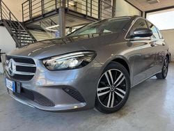 Grigio Usata 2022 Mercedes B180 Monovolume | 26.900 € (Buon prezzo)