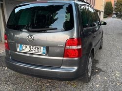 Usata 2004 VW Touran Monovolume | 2750 € (Molto cara)