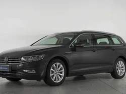 Grigio Usata 2023 VW Passat Business Station wagon | 30.800 € (Buon prezzo)