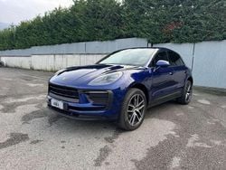 Blu/azzurro Usata 2022 Porsche Macan SUV | 63.990 € (Cara)