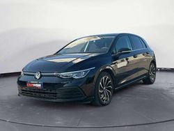 Nero metallizzato Usata 2020 VW Golf VIII Style Tre volumi | 20.300 € (Ottimo prezzo)
