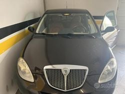 Marrone Usata 2007 Lancia Ypsilon Due volumi | 4500 € (Molto cara)