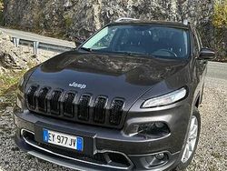 Nero Usata 2015 Jeep Cherokee SUV | 10.500 € (Buon prezzo)