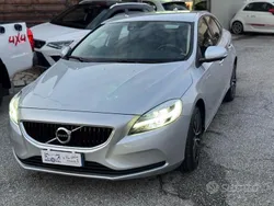Grigio Usata 2019 Volvo V40 Plus Station wagon | 17.500 € (Buon prezzo)