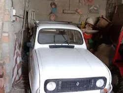 Renault R4
