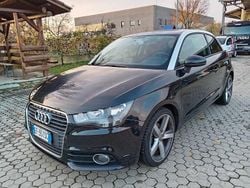 Grigio Usata 2011 Audi A1 Attraction Tre volumi | 6400 € (Buon prezzo)