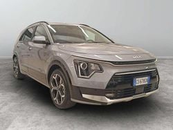 Grigio met Usata 2023 Kia Niro Style SUV | 25.900 € (Buon prezzo)