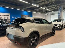 Avorio galleria Nuova 2025 Alfa Romeo Junior Edizione Speciale SUV | 30.100 € (Buon prezzo)