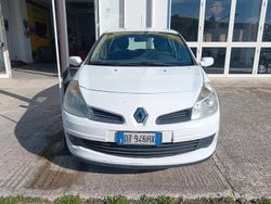 Bianco Usata 2009 Renault Clio II Tre volumi | 1900 € (Super prezzo)