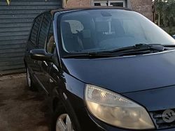 Käytetty 2005 Renault Scénic II Tila-auto | 1200 € (Perustarjous)