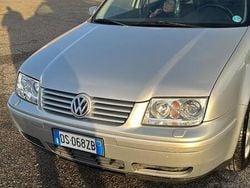 Usata 2005 VW Bora Tre volumi | 2500 €