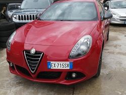 Rosso Usata 2014 Alfa Romeo Giulietta Exclusive Tre volumi | 5900 € (Cara)