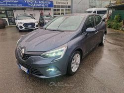 Grigio Usata 2022 Renault Clio V Zen Tre volumi | 9900 € (Ottimo prezzo)