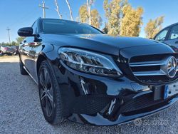 Nero Usata 2020 Mercedes C300e Premium Tre volumi | 24.000 € (Molto cara)