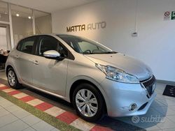 Argento Usata 2013 Peugeot 208 Active Due volumi | 6500 € (Buon prezzo)