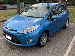 Usata 2009 Ford Fiesta Titanium Tre volumi | 2500 € (Ottimo prezzo)