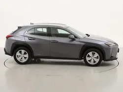Usata 2021 Lexus UX Business Edition SUV | 21.190 € (Buon prezzo)