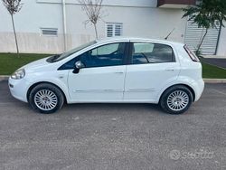 Bianco Usata 2013 Fiat Grande Punto Due volumi | 4200 €