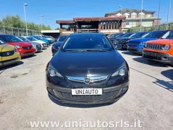 Nero Usata 2012 Opel Astra GTC Cosmo Coupé | 6100 €