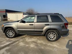Grigio Usata 2007 Jeep Cherokee SUV | 6000 € (Buon prezzo)