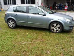 Argento Usata 2006 Opel Astra Tre volumi | 3200 € (Molto cara)