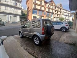 Grigio Usata 2006 Suzuki Jimny SUV | 9999 € (Buon prezzo)