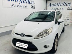 Bianco Usata 2009 Ford Fiesta Titanium Due volumi | 3500 € (Buon prezzo)