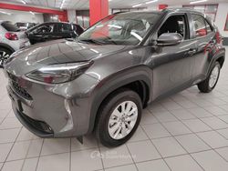 Grigio scuro Usata 2025 Toyota Yaris Cross Active SUV | 23.400 € (Ottimo prezzo)