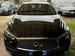 Nero Usata 2017 Infiniti Q30 Premium Due volumi | 13.000 € (Buon prezzo)