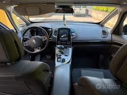 Grigio Usata 2017 Renault Espace Monovolume | 16.200 € (Molto cara)