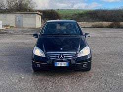 Nero Usata 2011 Mercedes A180 Elegance Monovolume | 5000 € (Cara)