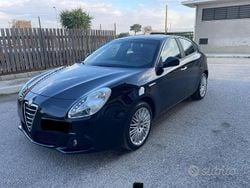 Nero Usata 2013 Alfa Romeo Giulietta Exclusive Tre volumi | 6800 € (Buon prezzo)