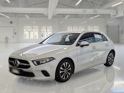 Bianco Usata 2021 Mercedes A180 Business Tre volumi | 21.450 €