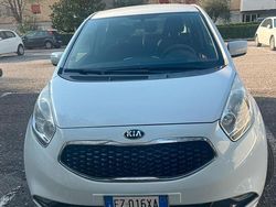 Bianco Usata 2015 Kia Venga Active Due volumi | 6500 € (Super prezzo)