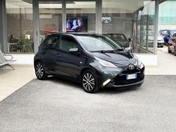 Nero Usata 2017 Toyota Aygo Due volumi | 9700 € (Buon prezzo)