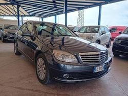 Grigio Usata 2010 Mercedes C220 Elegance Tre volumi | 5300 € (Buon prezzo)