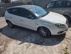 Bianco Usata 2008 Lancia Delta Tre volumi | 5000 € (Buon prezzo)