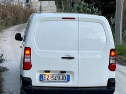 Bianco Usata 2015 Peugeot Partner Monovolume | 5200 € (Molto cara)