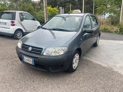 Grigio Usata 2005 Fiat Punto Tre volumi | 2499 € (Cara)