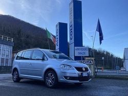 Argento Usata 2007 VW Touran Highline Monovolume | 7800 € (Molto cara)