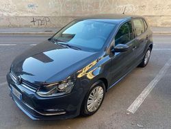 Grigio Usata 2017 VW Polo Comfortline Tre volumi | 10.500 € (Buon prezzo)