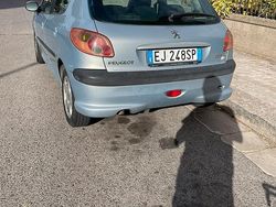 Grigio Usata 2005 Peugeot 206 Tre volumi | 1500 € (Cara)