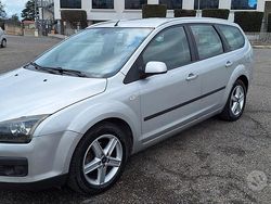 Grigio Usata 2007 Ford Focus Station wagon | 1800 € (Buon prezzo)
