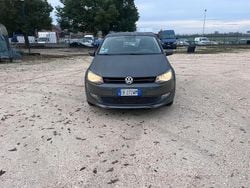 Grigio Usata 2011 VW Polo Comfortline Tre volumi | 7900 € (Buon prezzo)