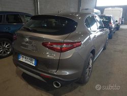 Grigio Usata 2017 Alfa Romeo Stelvio SUV | 16.999 € (Buon prezzo)