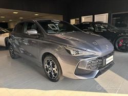 Grigio Nuova 2025 MG MG3 Luxury Due volumi | 19.800 € (Buon prezzo)