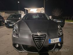 Grigio Usata 2015 Alfa Romeo Giulietta Exclusive Tre volumi | 6900 € (Buon prezzo)