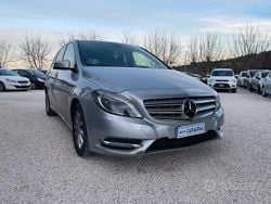 Grigio Usata 2012 Mercedes B200 Monovolume | 7490 € (Buon prezzo)